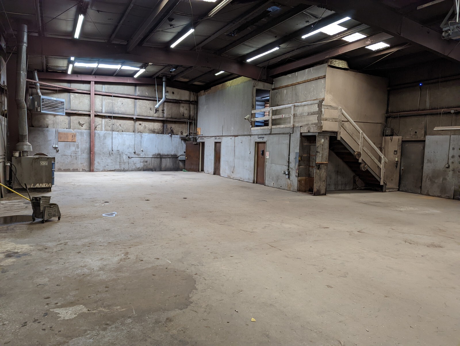 Warehouse - Yard/Commercial/Lease